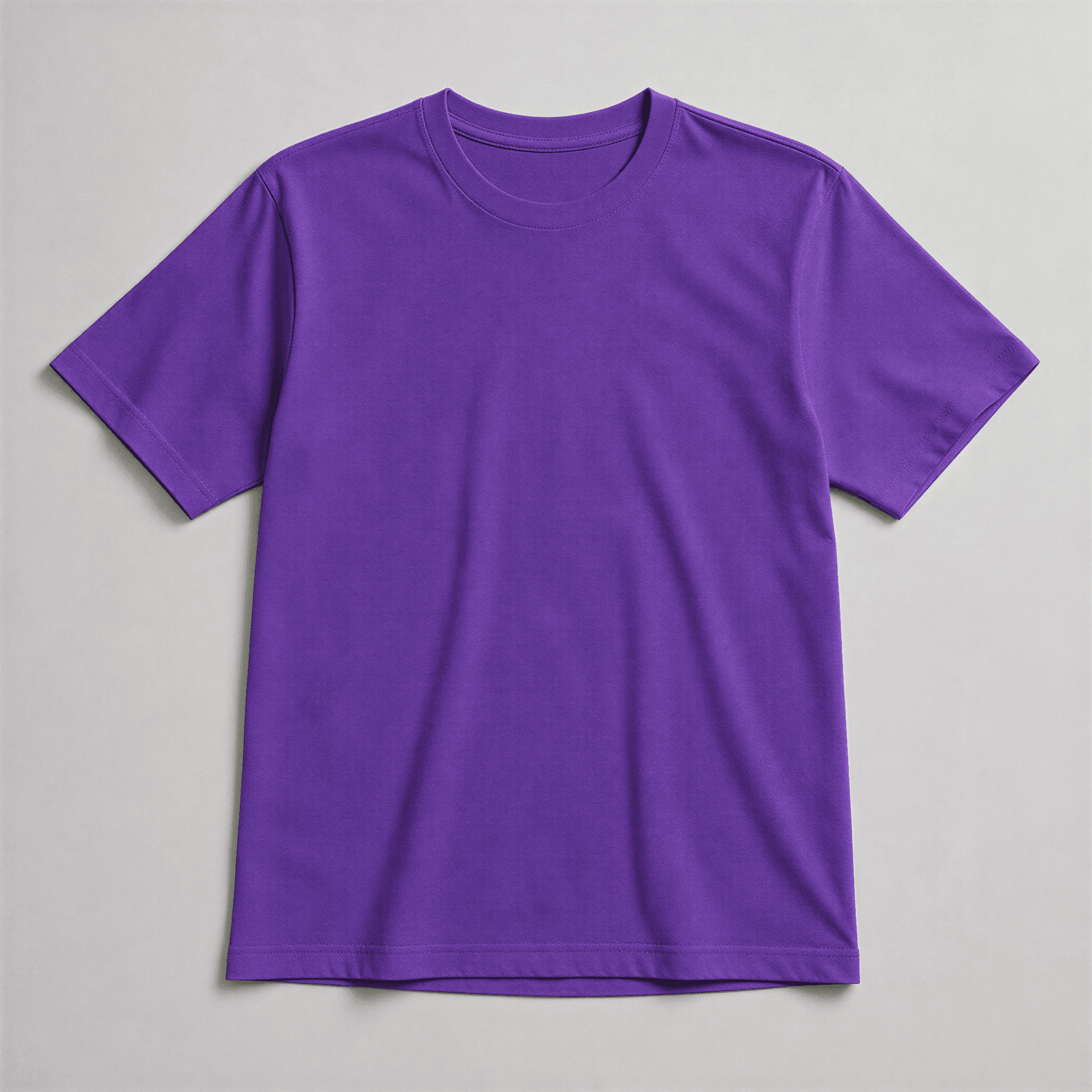 Camiseta básica na cor roxa